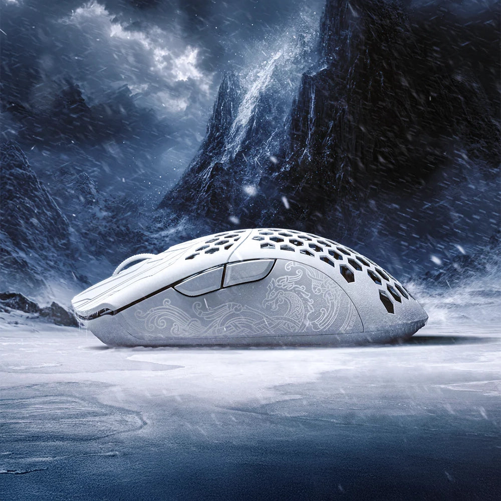 Finalmouse ULX Frostlord 8K CF Wireless