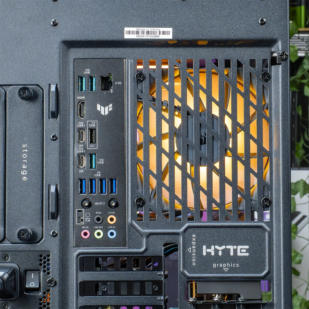 FlowUp GrandMaster - AMD Radeon RX 9070 XT 16GB - AMD Ryzen 7 9800X3D - 32GB DDR5 - SSD 2TB