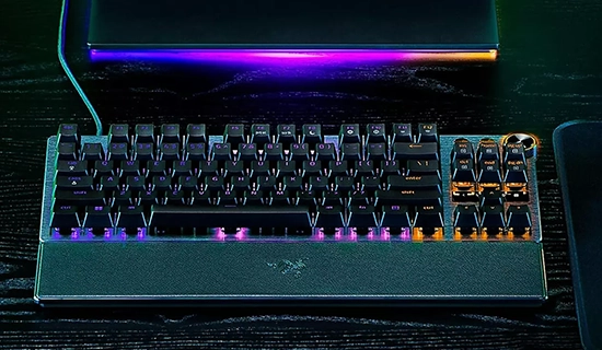 Clavier noir avec RGB
