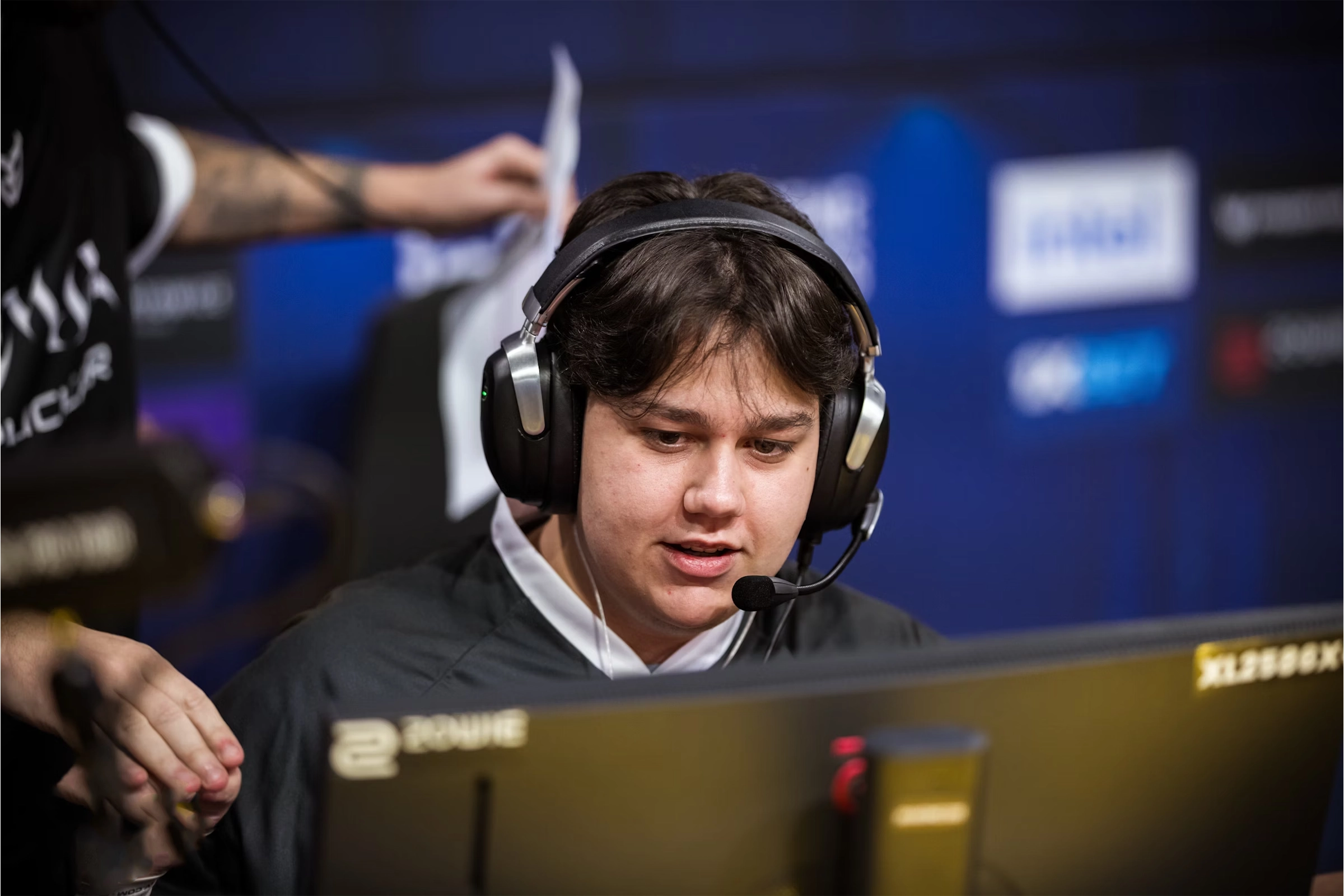 Graviti Ecran Zowie En Lan