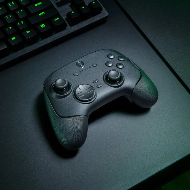 Razer Wolverine V3 Pro 8K PC 2 Razer Wolverine V3 Pro 8K Pc