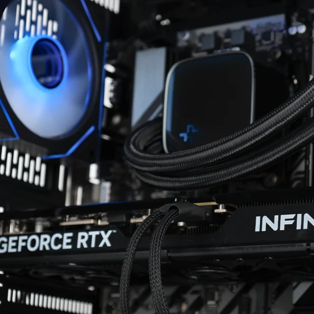 Ez-Store Elite - Rtx 5070 - Amd Ryzen 7 8700F - 32Go Ddr5 - Ssd 1To