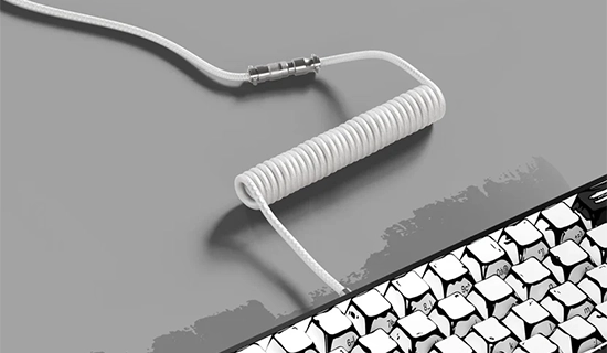 Câble spiralé blanc avec clavier Tryhard noir