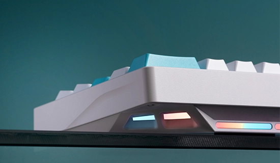 Clavier magnétique Chilkey SF60 Blanc Bleu vue arrière avec RGB