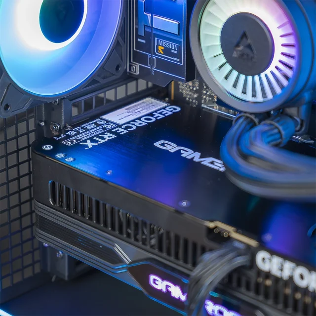 Flowup Ultimate - Rtx 5090 32Go - Amd Ryzen 9 9900X3D - 32Go Ddr5 - Ssd Samsung 990 Pro 2To
